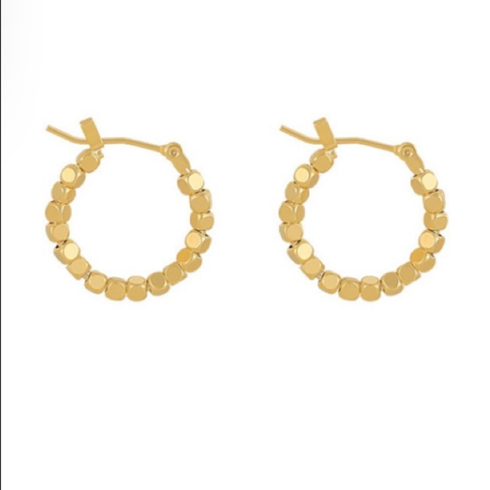 [GOLD]Dainty Delicate 19.5mm 18kt Gold Filled Beaded Small Huggie Hoop E… - Picture 2 of 8